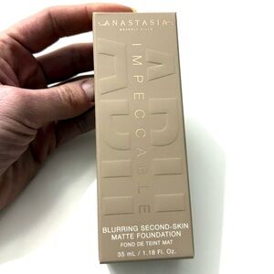 Anastasia Beverly Hills Impeccable Blurring Second-skin Matte Foundation 1.5N